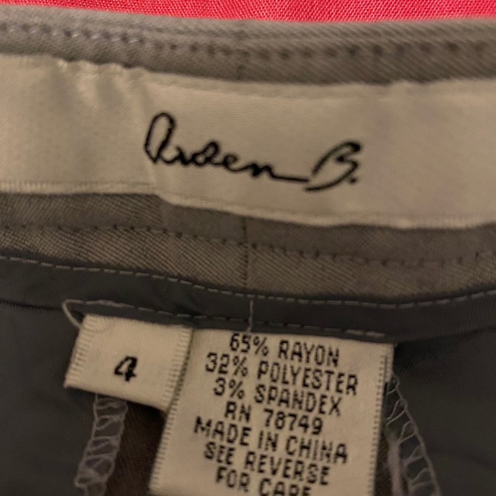 Capris - Picture 2 of 4